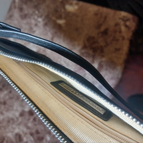 Sondra Roberts Flexible Leather Wristlet in Black - Picture 4 of 4